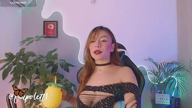 Snapshot of LauPolett chatting on October 12, 1:59 am LauPolett online show from October 12, 1:59 am