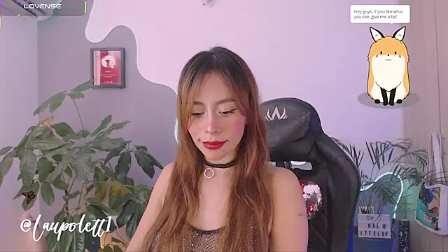 Snapshot of LauPolett chatting on November 19, 10:10 pm LauPolett online show from November 19, 10:10 pm