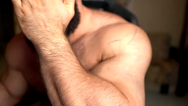 Snapshot of mike0xx chatting on October 2, 9:16 am mike0xx online show from October 2, 9:16 am