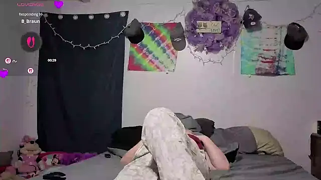 Slutty Owl420 online show from May 3, 3:56 am