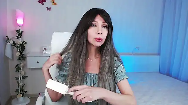 Snapshot of wendifoste chatting on December 9, 7:18 pm wendifoste online show from December 9, 7:18 pm