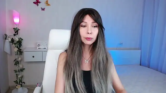 Snapshot of wendifoste chatting on December 19, 6:45 pm wendifoste online show from December 19, 6:45 pm