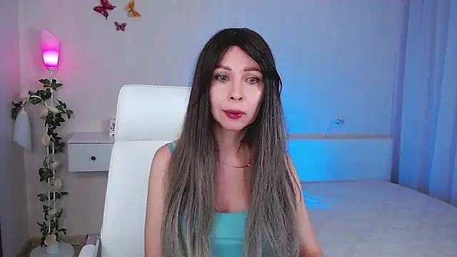 Snapshot of wendifoste chatting on February 3, 7:42 pm wendifoste online show from February 3, 7:42 pm