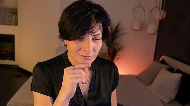 LorenDaze online show from November 25, 2:06 pm