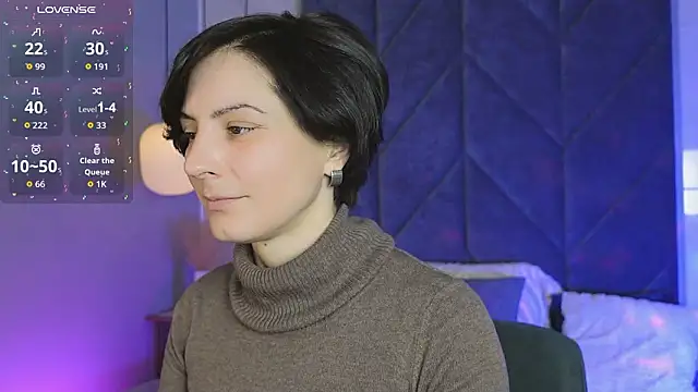 LorenDaze online show from February 10, 7:45 am