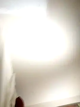 Snapshot of eatmeplease44 chatting on February 26, 12:05 am eatmeplease44 online show from February 26, 12:05 am