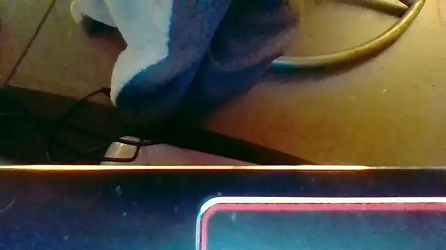 Snapshot of eatmeplease44 chatting on November 13, 1:04 am eatmeplease44 online show from November 13, 1:04 am