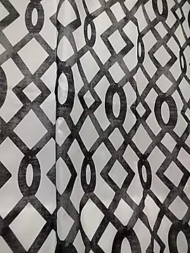 Snapshot of eatmeplease44 chatting on November 13, 6:29 pm eatmeplease44 online show from November 13, 6:29 pm