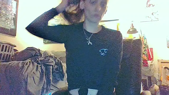 Snapshot of eatmeplease44 chatting on November 19, 4:07 pm eatmeplease44 online show from November 19, 4:07 pm