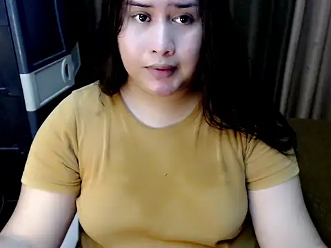 Snapshot of lovelygirlxxx chatting on March 10, 11:26 am lovelygirlxxx online show from March 10, 11:26 am