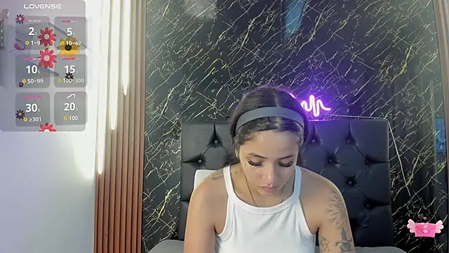 Snapshot of Tamara-evans chatting on November 8, 5:56 pm Tamara-evans online show from November 8, 5:56 pm