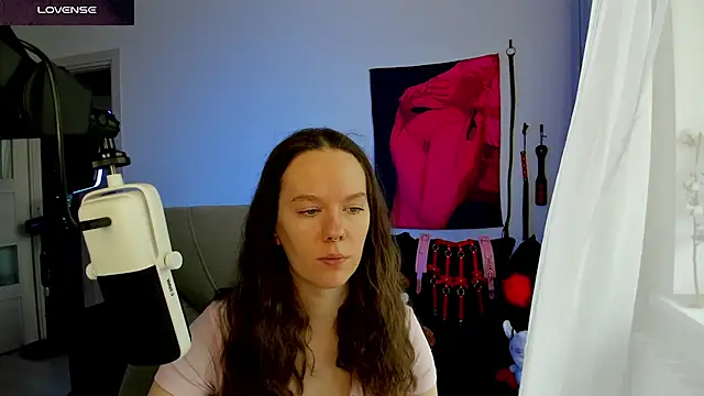 DivineBite online show from May 21, 3:19 pm