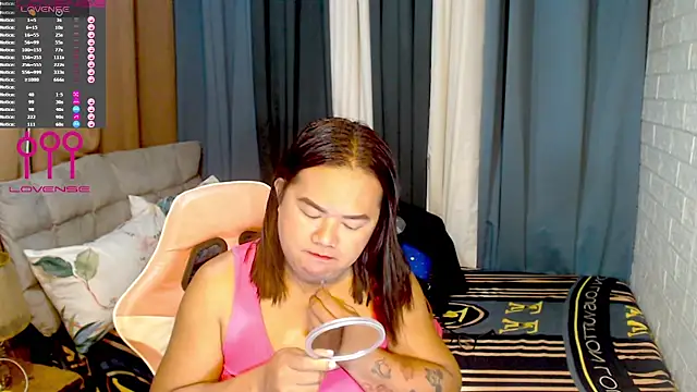 Snapshot of MagnificatMistress chatting on September 21, 9:38 pm MagnificatMistress online show from September 21, 9:38 pm