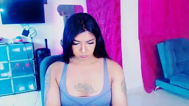 Snapshot of violet_bigcock774 chatting on May 26, 2:35 pm violet bigcock774 online show from May 26, 2:35 pm