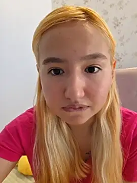 Pinkie Princes online show from December 4, 3:43 pm