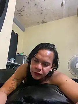 sweetyula online show from May 15, 11:12 pm