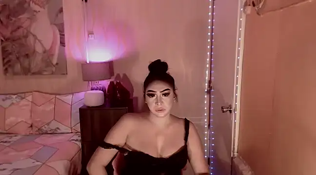 Snapshot of Biancafoxie chatting on December 3, 11:11 am Biancafoxie online show from December 3, 11:11 am