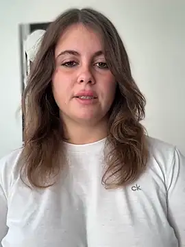 Snapshot of Samantha_official chatting on November 27, 8:49 am Samantha official online show from November 27, 8:49 am