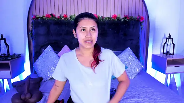 Snapshot of Karlagonzales_ chatting on November 17, 10:21 am Karlagonzales online show from November 17, 10:21 am