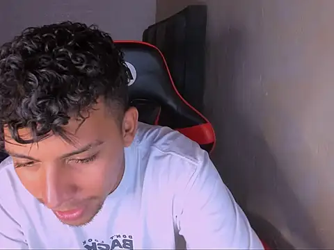 dilan js online show from December 2, 11:00 pm