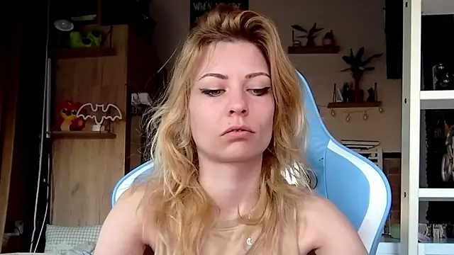 karo123421 online show from March 12, 4:51 am