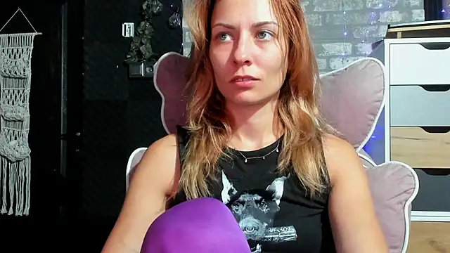 karo123421 online show from July 27, 7:54 pm