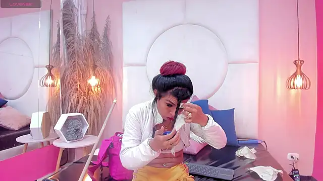 Snapshot of SilvanaCapelli chatting on January 24, 11:26 am SilvanaCapelli online show from January 24, 11:26 am