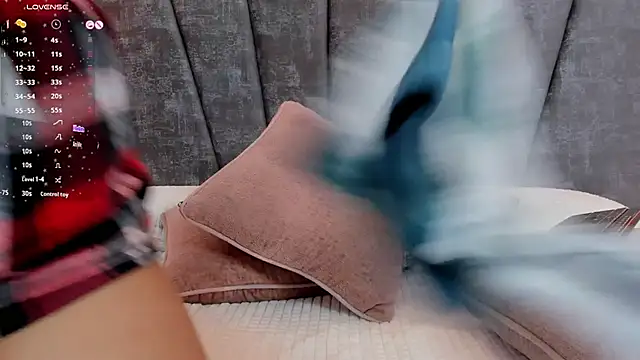 Snapshot of Falak_sweett_ chatting on February 6, 3:41 pm Falak sweett online show from February 6, 3:41 pm