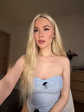 Snapshot of xDinnax chatting on November 18, 3:12 am xDinnax online show from November 18, 3:12 am