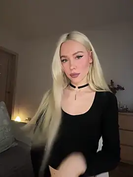 Snapshot of xDinnax chatting on November 21, 3:49 am xDinnax online show from November 21, 3:49 am