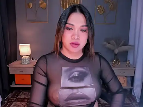 Snapshot of MaxeneCullens chatting on January 11, 8:11 am MaxeneCullens online show from January 11, 8:11 am