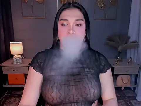 Snapshot of MaxeneCullens chatting on September 12, 6:35 am MaxeneCullens online show from September 12, 6:35 am