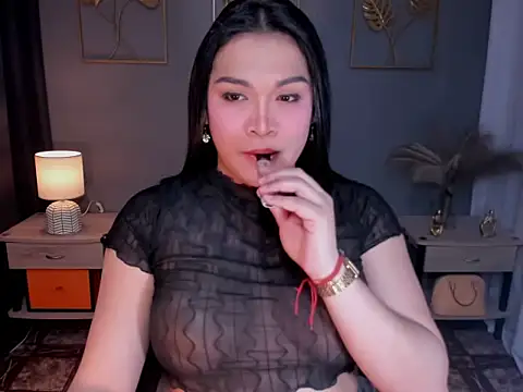 Snapshot of MaxeneCullens chatting on September 21, 5:31 am MaxeneCullens online show from September 21, 5:31 am