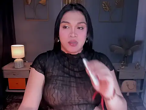 Snapshot of MaxeneCullens chatting on October 7, 1:47 am MaxeneCullens online show from October 7, 1:47 am