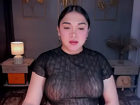 Snapshot of MaxeneCullens chatting on November 10, 10:25 am MaxeneCullens online show from November 10, 10:25 am