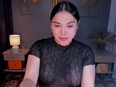 Snapshot of MaxeneCullens chatting on November 17, 3:01 am MaxeneCullens online show from November 17, 3:01 am