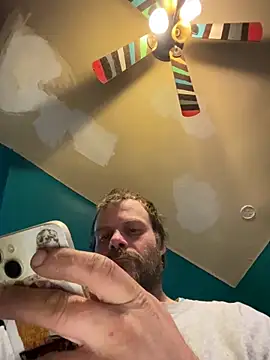 Snapshot of charactrzero chatting on December 5, 12:30 am charactrzero online show from December 5, 12:30 am