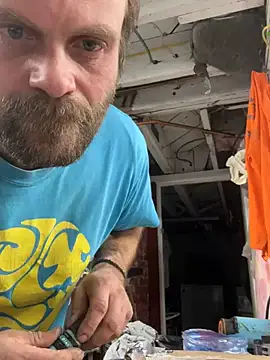 Snapshot of charactrzero chatting on December 5, 3:37 am charactrzero online show from December 5, 3:37 am