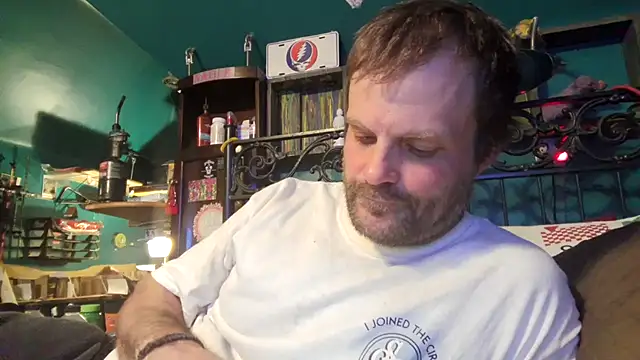 Snapshot of charactrzero chatting on October 30, 11:38 pm charactrzero online show from October 30, 11:38 pm