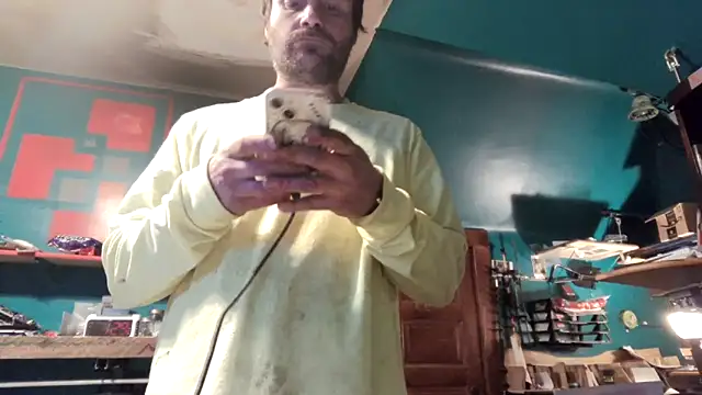 Snapshot of charactrzero chatting on November 10, 12:53 am charactrzero online show from November 10, 12:53 am