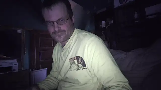 Snapshot of charactrzero chatting on November 18, 6:45 pm charactrzero online show from November 18, 6:45 pm