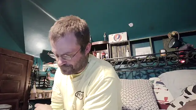 Snapshot of charactrzero chatting on November 27, 1:18 am charactrzero online show from November 27, 1:18 am