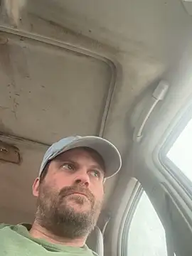 Snapshot of charactrzero chatting on December 2, 2:34 pm charactrzero online show from December 2, 2:34 pm