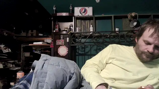 charactrzero online show from February 10, 5:00 am