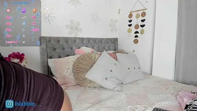 Snapshot of Kianna__ chatting on May 28, 10:07 pm Kianna online show from May 28, 10:07 pm
