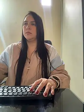 kendall 52 online show from April 29, 2:43 pm