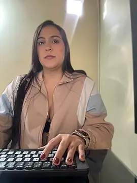 kendall 52 online show from May 7, 12:43 pm