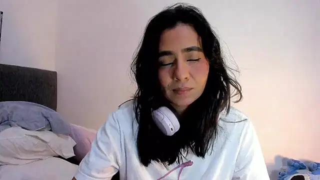 Snapshot of valeryvegas_2 chatting on May 9, 12:49 am valeryvegas 2 online show from May 9, 12:49 am