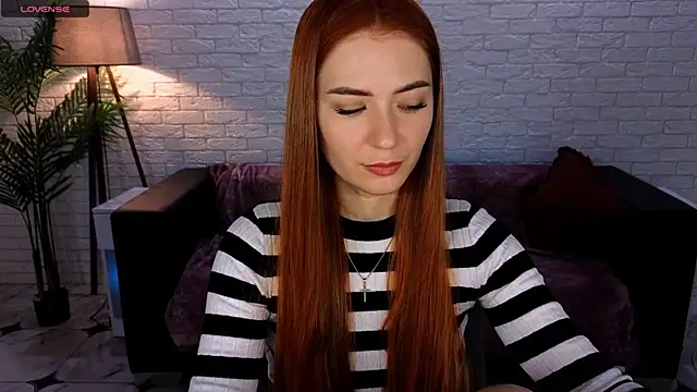 Snapshot of Adelyna_Bird chatting on January 9, 7:21 am Adelyna Bird online show from January 9, 7:21 am