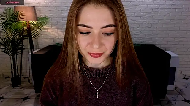 Snapshot of Adelyna_Bird chatting on March 6, 7:14 am Adelyna Bird online show from March 6, 7:14 am